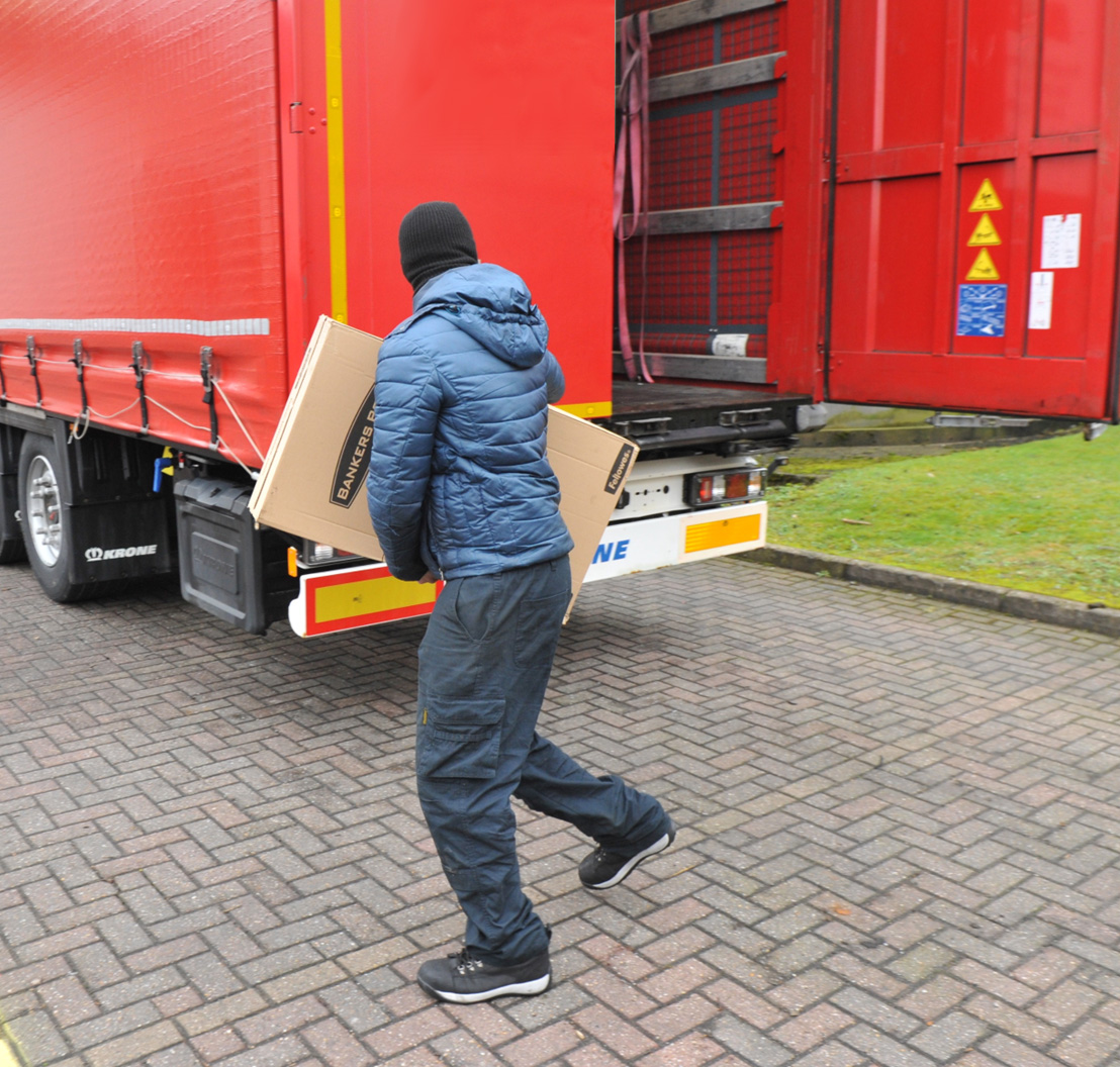 High value product thefts continue to rock the #supplychain! Figures from <a href="/tapaemea/">TAPA EMEA</a> region show thefts from supply chains with a value of €100K or more are up 27% Read more cloud.3dissue.net/33970/33882/34… Are you taking steps to secure your business &amp; supply chain? #commercialvehicles