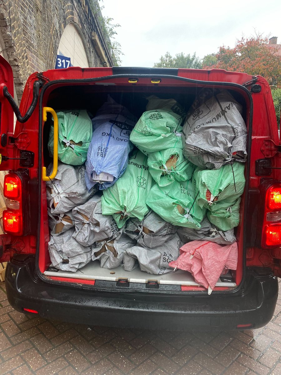 upcirclebeauty's tweet photo. It's been a busy period for us here at UpCircle
Some behind the scenes of more than 20 sacks of Bauble orders on their way to you!
More festive launches coming soon ๐
#UpCircle #UpCirclebeauty #festive #festivelaunch #newness #BehindTheScenes https://t.co/CWj4pfNENP