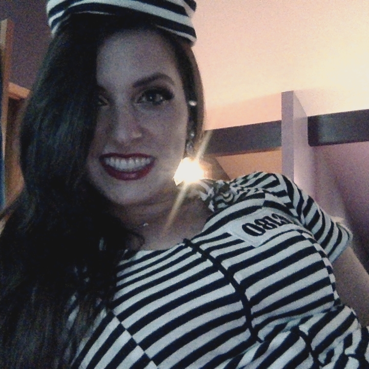 amanda_copy's tweet photo. Happy Halloween!

#adwriter #marketingwriter #hireacopywriter #moresalesonline #copywriter #marketingtips #copy #adcopy #marketingstrategy #contentstrategy https://t.co/j7BSpBXnxb