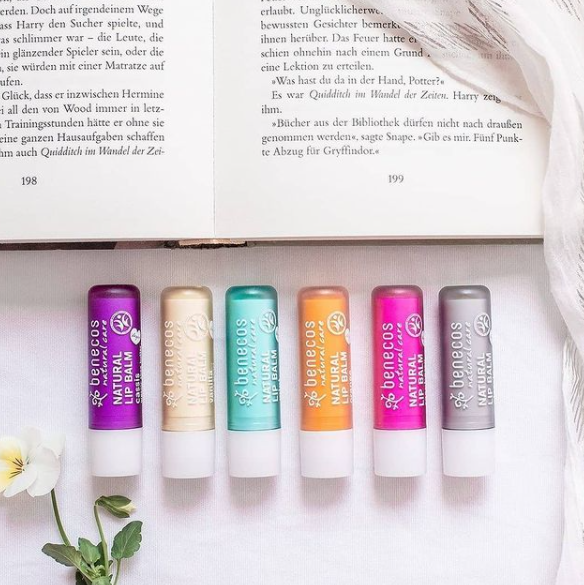 What a fabulous lip balm collection 😍  Perfect stocking fillers for a pop of colour.

benecos.uk