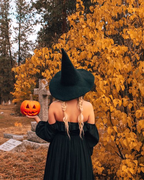 Happy Halloween to all the baddies 🎃🖤🧡🍂

#Happyhalloween #Halloween #Spooky #Witch #Planetbeauty #Beauty