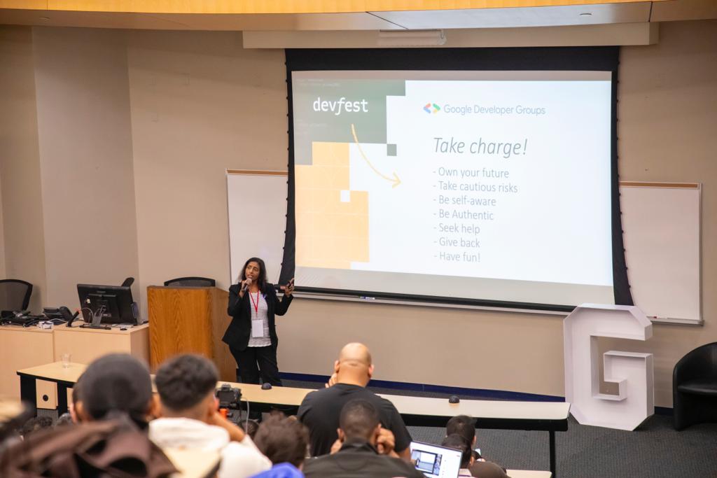 gdgcloudtoronto's tweet photo. I am results-oriented and believe in doing things right the first time.”-Sudha Addepalli, Thomson Reuters.
Insightful session on Women in Technology Leadership.
What was your #1 takeaway?
#gdg #gdgcloudtoronto #google #googledevelopers #georgebrowncollege #startgbc
#womenintech https://t.co/aCqQP5hut5