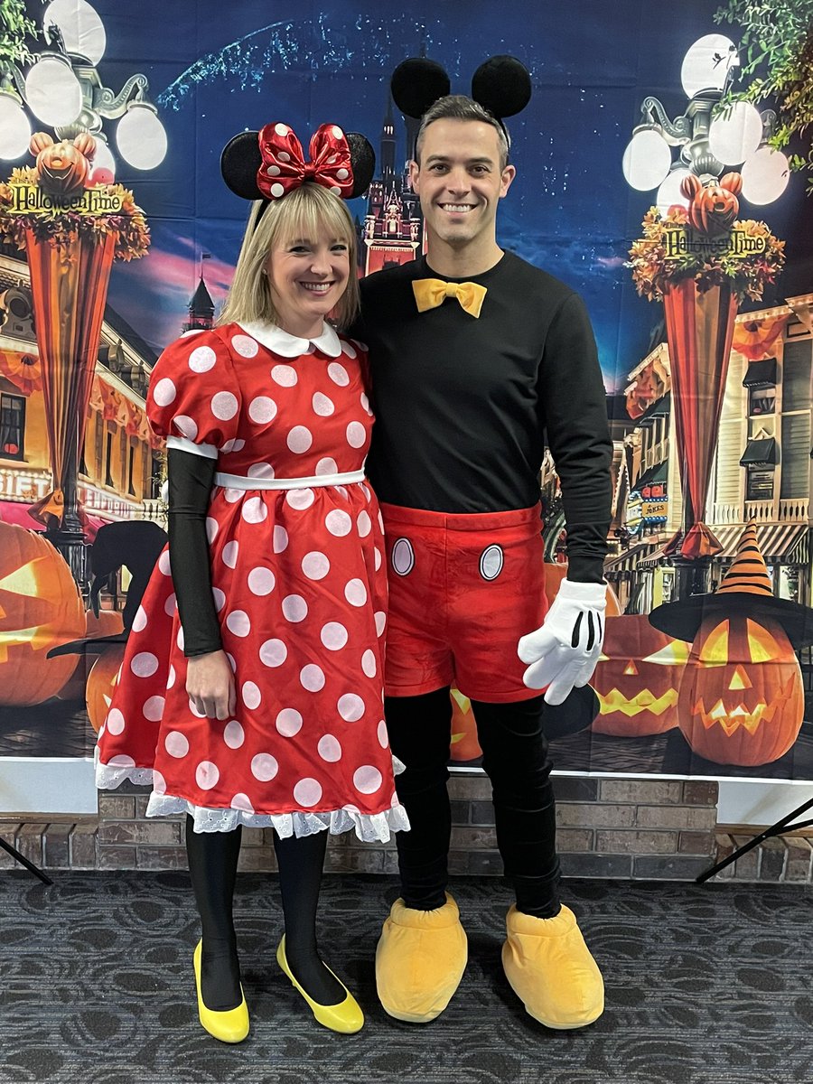 Mickey &amp; Minnie are ready to lead the Fall Festival parade! Apollo is the happiest school on Earth! 🌍 🐾🎃