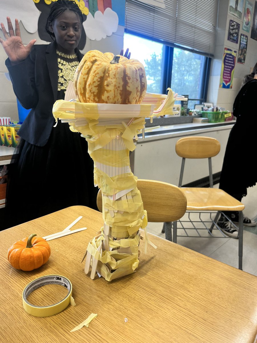 Today was all about pumpkin STEM challenges! Students used their big brains to create a mini pumpkin stand, the tallest pumpkin stand and one to hold the "Mommy Pumpkin"! Super impressed with how they thought through &amp; problem solved TOGETHER! #TogetherWeCan