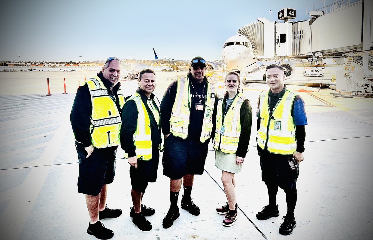 Russell Estes (@russllcollin) on Twitter photo No Tricks, only Treats in SAN with the Consistency Team, Safety Advocate and AO Quals roll out today <a href="/united/">United Airlines</a> ! <a href="/Jeanblu8219/">Jean</a> <a href="/JuliFinneyUA/">Juli Finney</a> <a href="/GBieloszabski/">George Bieloszabski (He/Him)</a> <a href="/espresso613/">jodi stringfellow</a> <a href="/AOSafetyUAL/">AO Safety UAL</a> #BeingUnited #HappyHalloween #thisisourtown #SANRocks No Tricks, only Treats in SAN with the Consistency Team, Safety Advocate and AO Quals roll out today <a href="/united/">United Airlines</a> ! <a href="/Jeanblu8219/">Jean</a> <a href="/JuliFinneyUA/">Juli Finney</a> <a href="/GBieloszabski/">George Bieloszabski (He/Him)</a> <a href="/espresso613/">jodi stringfellow</a> <a href="/AOSafetyUAL/">AO Safety UAL</a> #BeingUnited #HappyHalloween #thisisourtown #SANRocks