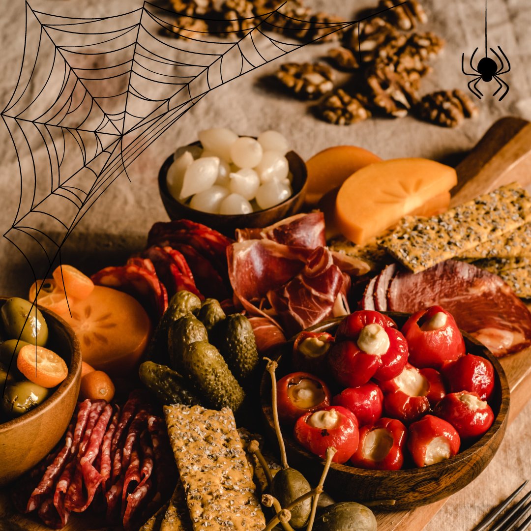 Happy Halloween🕸

Improve your spooky night in with a delicious Charcuterie board:
worldcharcuterieawards.com/recipes/2020-2…
&amp; for future Charcuterie news sign up to our newsletter!

#WCA2023 #worldcharcuterieawards  #charcuterie #curedmeat #worldwide #awards #halloween #charcuterieboard #nightin