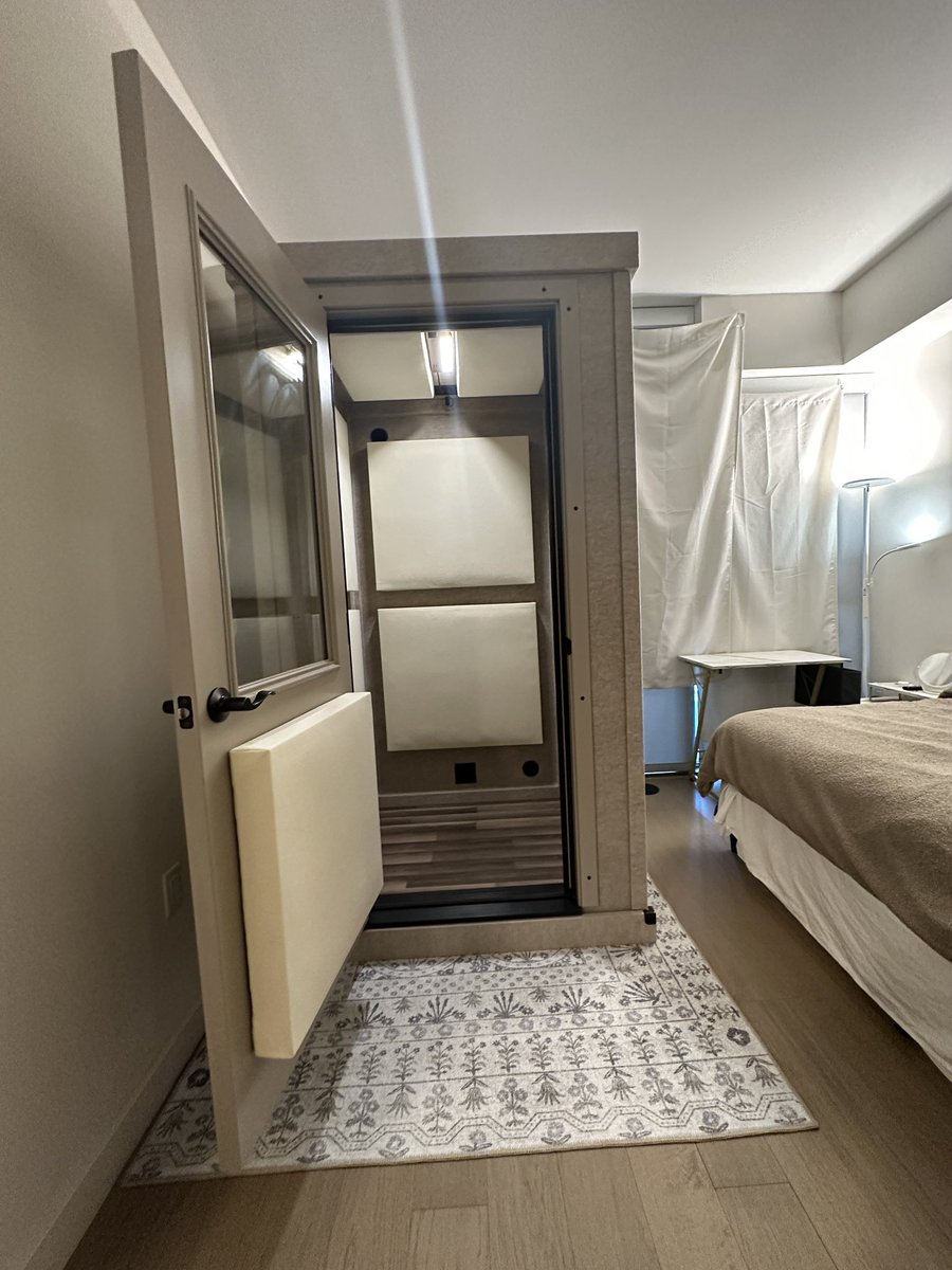 LAvocalbooths's tweet photo. Do you need a quiet space to record? Take advantage of our Halloween Sale today! 23% off all pre-designed booths.
https://t.co/D4nmzzdQQd
#voiceover
#voiceactor
#voiceacting
#voiceartist
#voicetalent
#voiceoverartist
#voiceovertalent
#voiceoverneeded
#voiceactingneeded
#voiceactorwanted
#voiceactingwanted