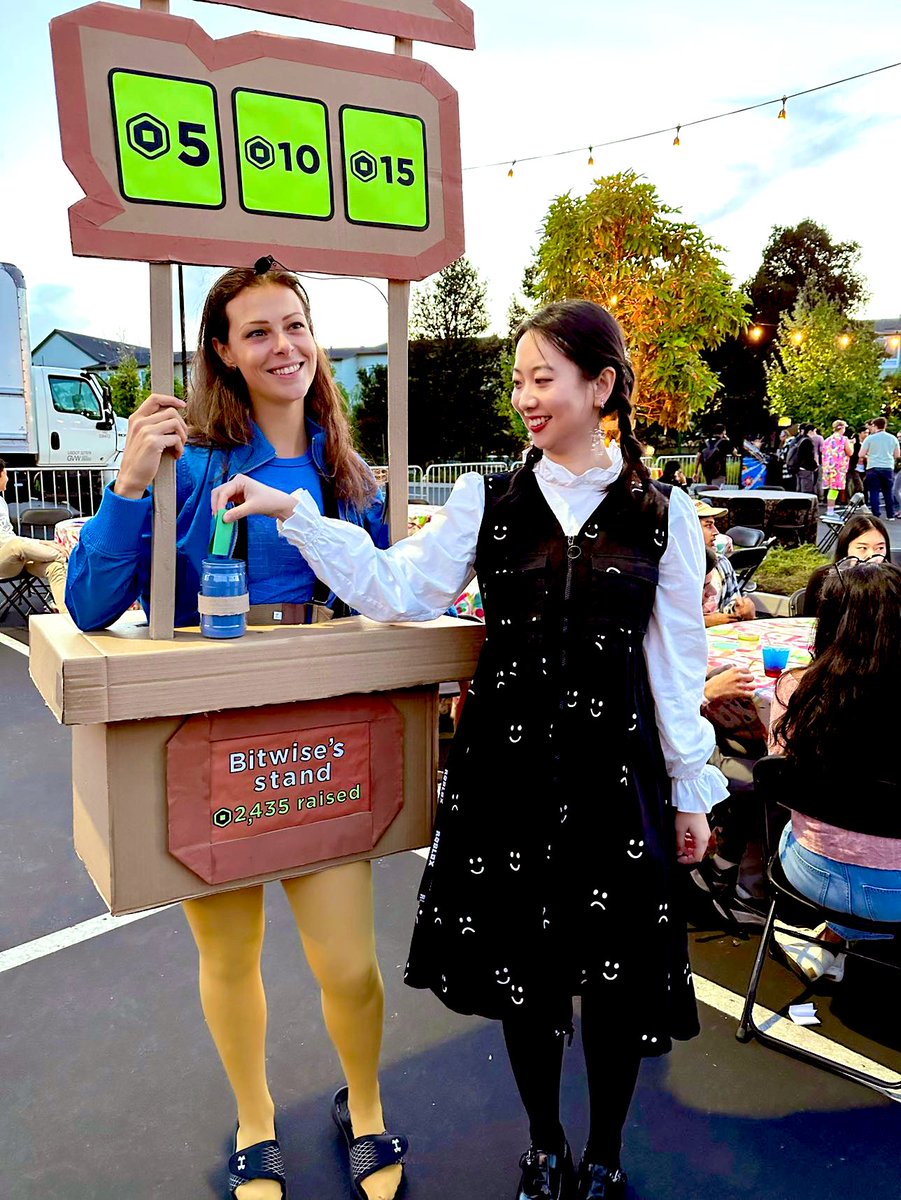 BitwiseAndrea's tweet image. pls donate so I can buy my dream costume!!! 🥺 💵 🎃