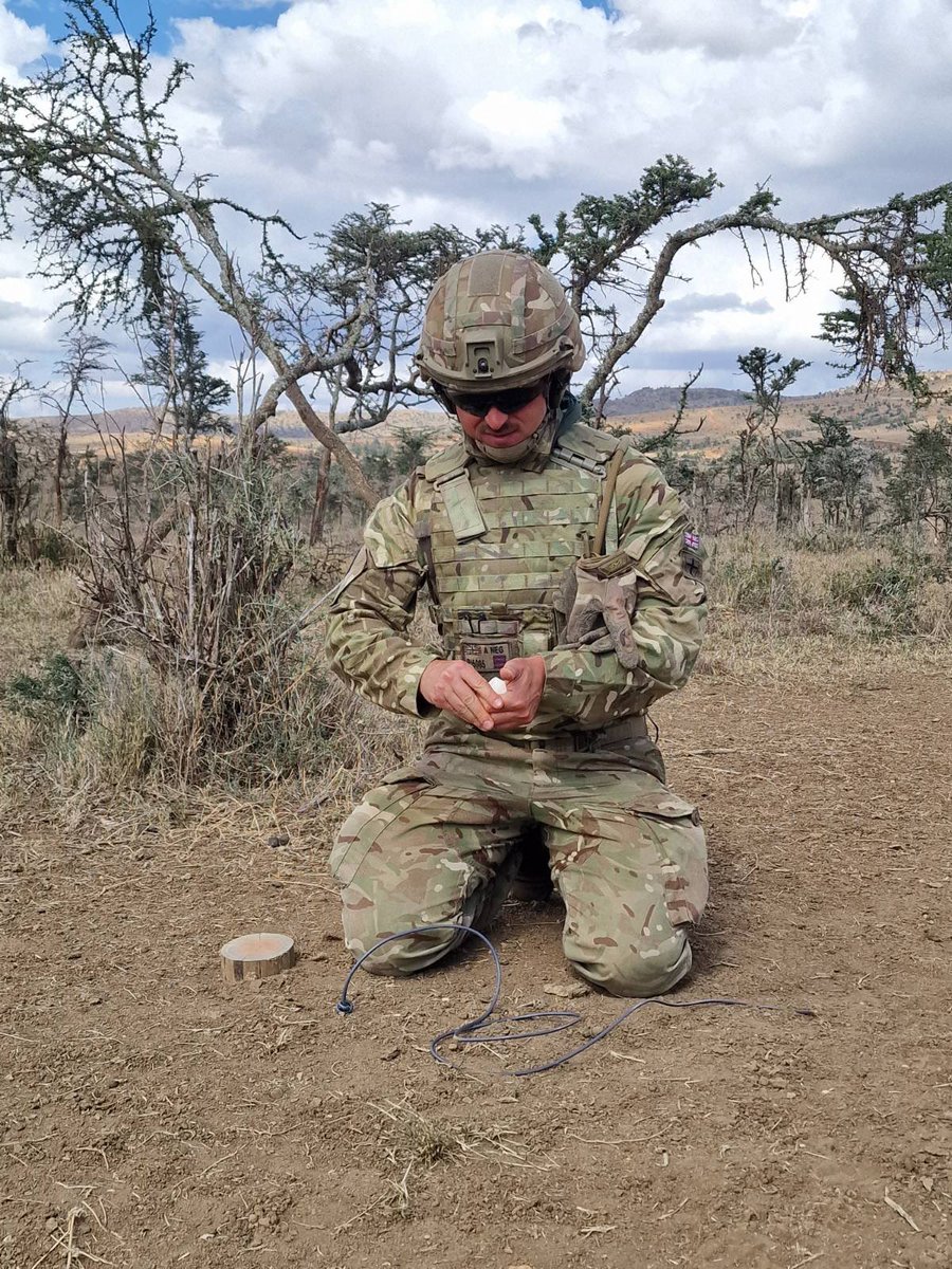 During Ex HARAKA STORM LCpl Harper & Spr Riddell completed an engineer specific Reception, Staging, Onward-Movement & Integration (RSOI) training package. This enabled soldiers to practice tasks like DEMS, Scatmin clearance & bridging including night builds with NVGs @75EngrRegt