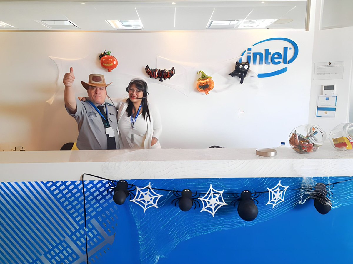 WeAreIntel tweet media