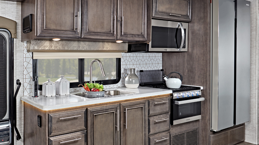 Introducing the 2024 Entegra Coach Esteem Class C Motorhome! 🚍 

Experience new features including a partial paint exterior, optional powered theater seats, an upgraded fridge, auto hydraulic leveling jacks and the BMPro multiplex system. 

entegracoach.com/motorhomes/est…