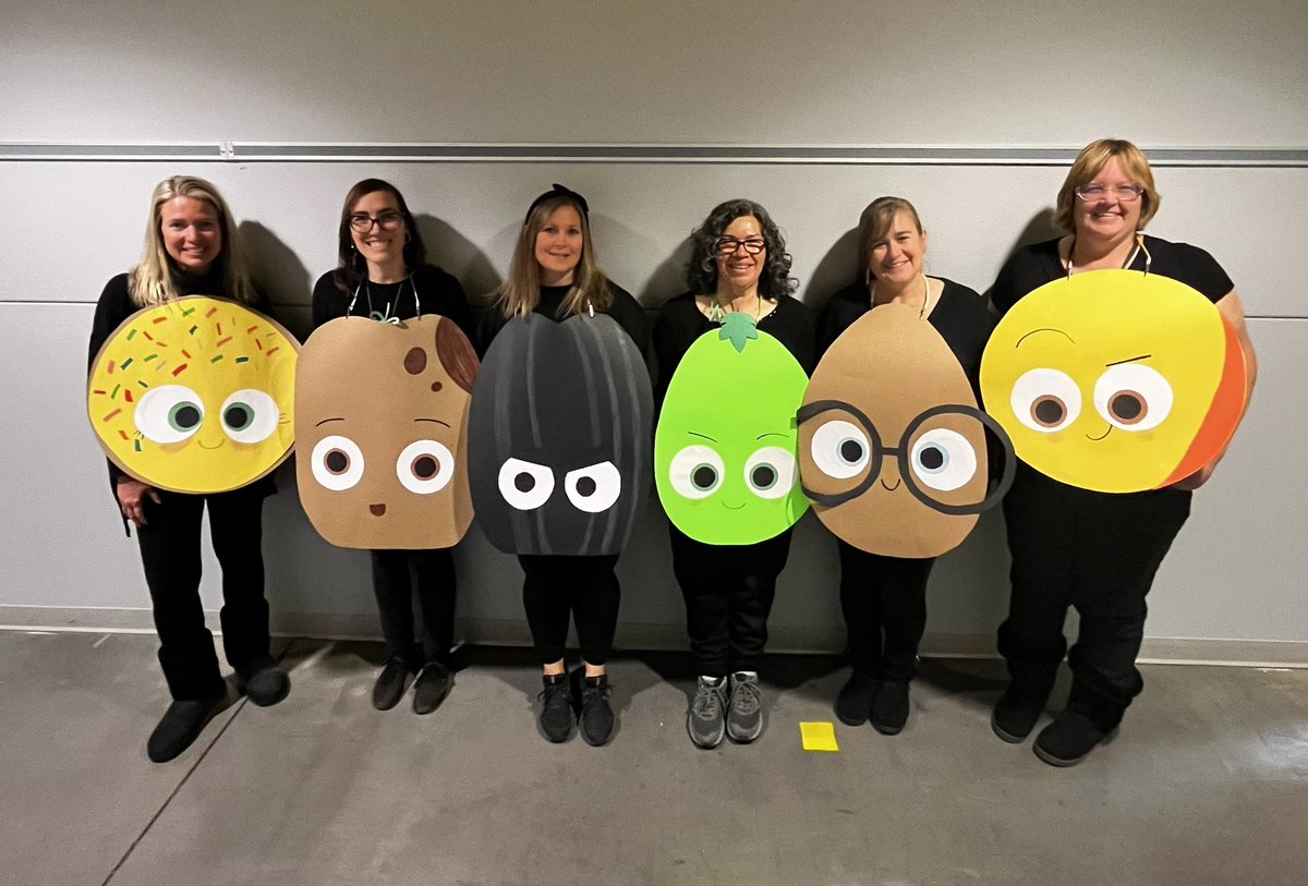 CGaillour's tweet photo. GOK Halloween Parade - It’s the most wonderful time of the year! 💀👻🎃 #OneGOK @ABQschools https://t.co/Oif5ds0L0t