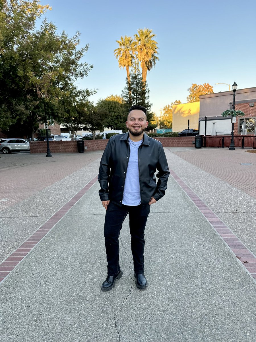 JUANACOSTA__'s tweet photo. #ad Join me + @ShatterproofHQ this Saturday, 11/04 in Los Angeles for the #shatterproofwalk . Letβs walk together to support those struggling with addiction by raising awareness + providing resources and to support @ShatterproofHQ mission! See you there #shatterproof π€β¨ https://t.co/SDJN7tiRCO