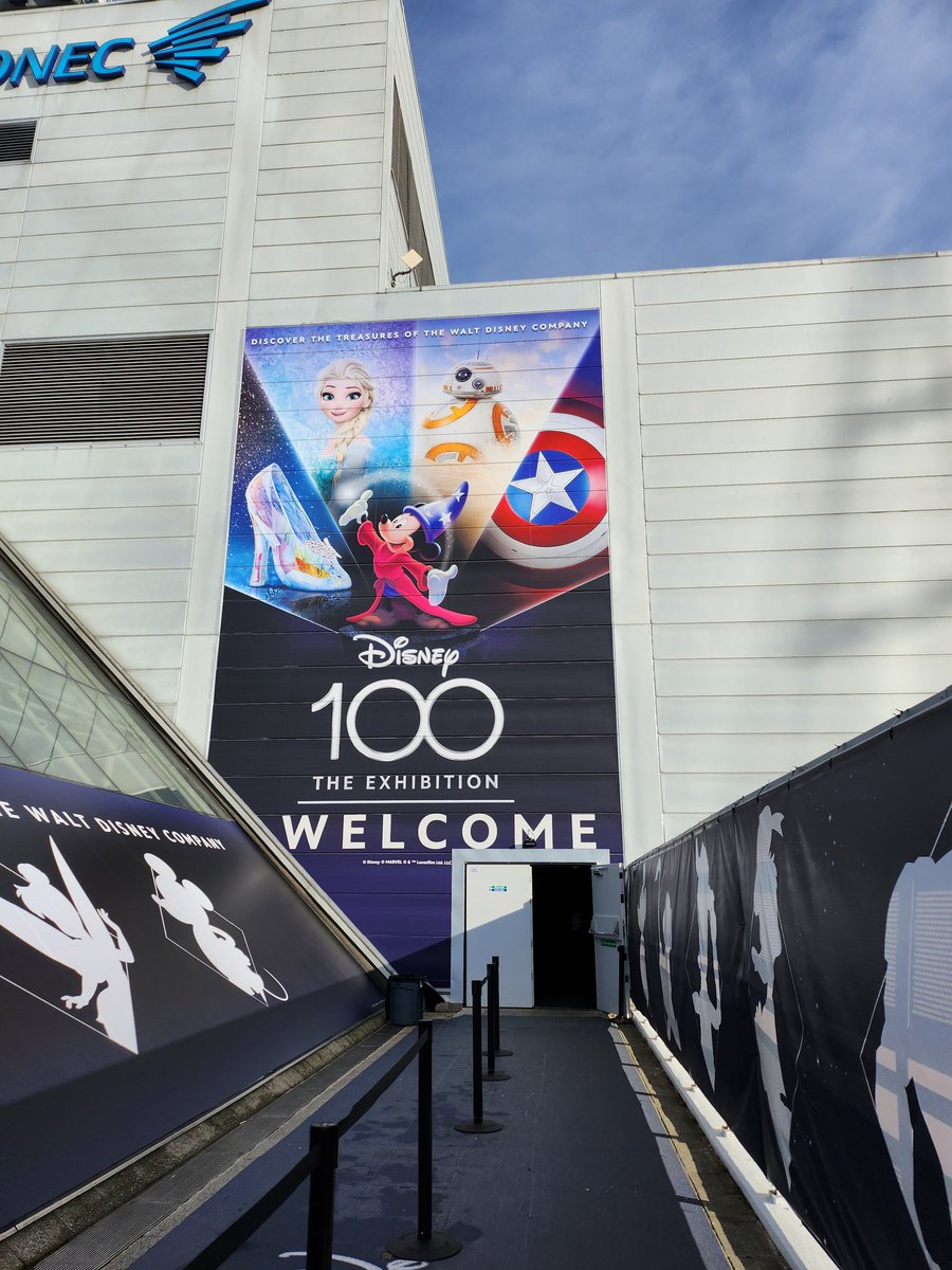 SamaraM_RN's tweet photo. Thank you @ITUBecks for tagging me in this wonder! Had a great day round the #Disney100Exhibition 🖤🤍❤️ https://t.co/EefhNCnvek