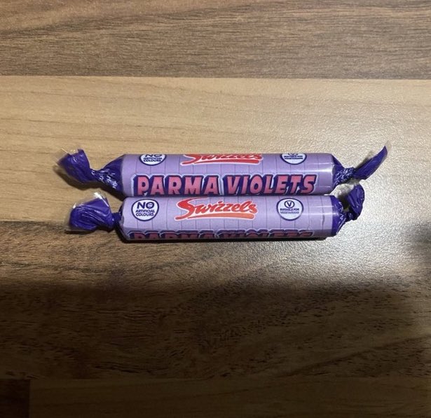 No Context Brits tweet media