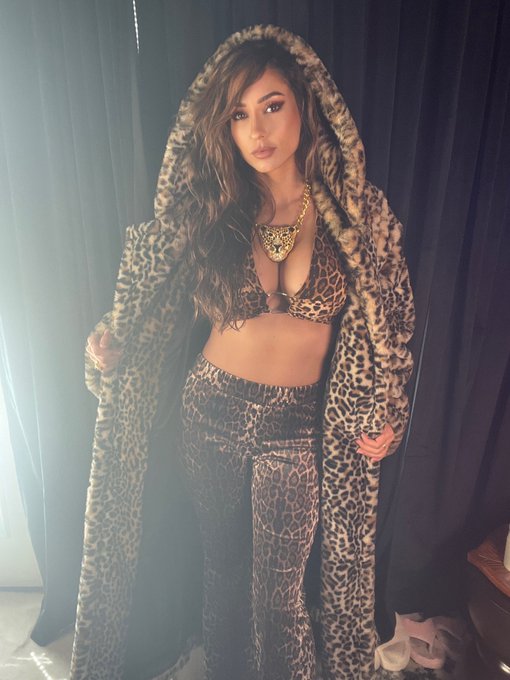 Happy Halloween! Be safe, be kind and drink extra water tonight! Happy haunting! #Halloween https://t<a href="/tag/halloween"class="tags"><span>#halloween</span></a>