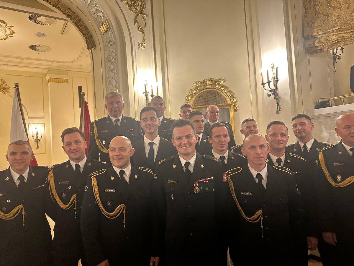 This year our special thanks go to the #HUSARPoland search and rescue team, who rushed to our assistance saving 13 lives after the devastating earthquakes in Türkiye, and their spouses who awaited their safe return.