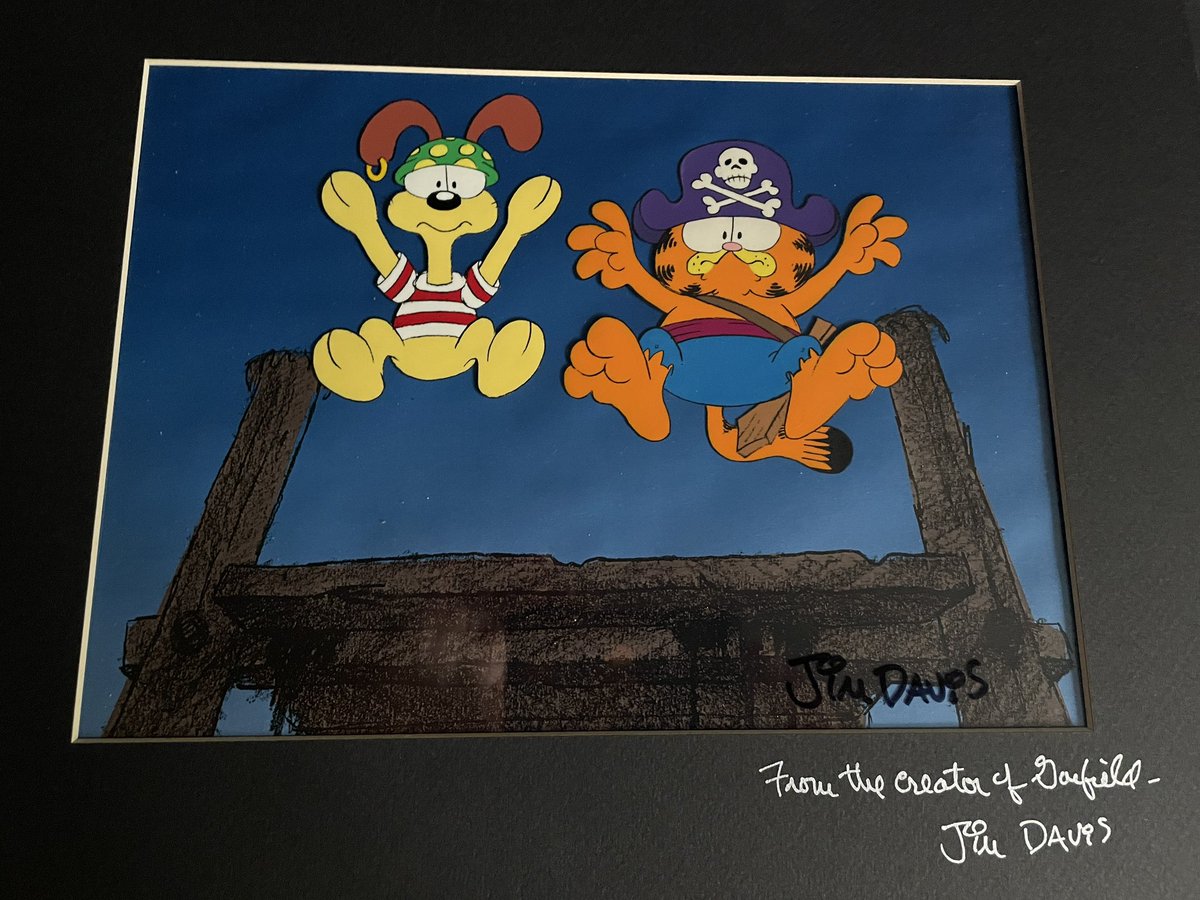 StudioBueno's tweet image. Acquired another grail for my animation art collection earlier this year, but Halloween is a good time to share it. An original cel from  1985’s “Garfield’s Halloween Adventure” aka “Garfield in Disguise”. 
.
#animationcel #animationart #garfield #Halloween