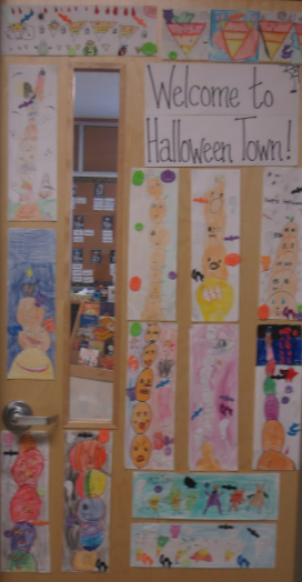 SGRG_Hawks's tweet photo. Halloween festivities @SGRG_Hawks! A great time at our parade this morning, then door and pumpkin decorating contests, followed by the carnival! What a day! Thank you to Mrs. Holland's grade 7/8 class for leading the fun! #BeGreat https://t.co/tVRzS8Cas3