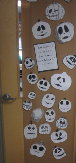 SGRG_Hawks's tweet photo. Halloween festivities @SGRG_Hawks! A great time at our parade this morning, then door and pumpkin decorating contests, followed by the carnival! What a day! Thank you to Mrs. Holland's grade 7/8 class for leading the fun! #BeGreat https://t.co/tVRzS8Cas3