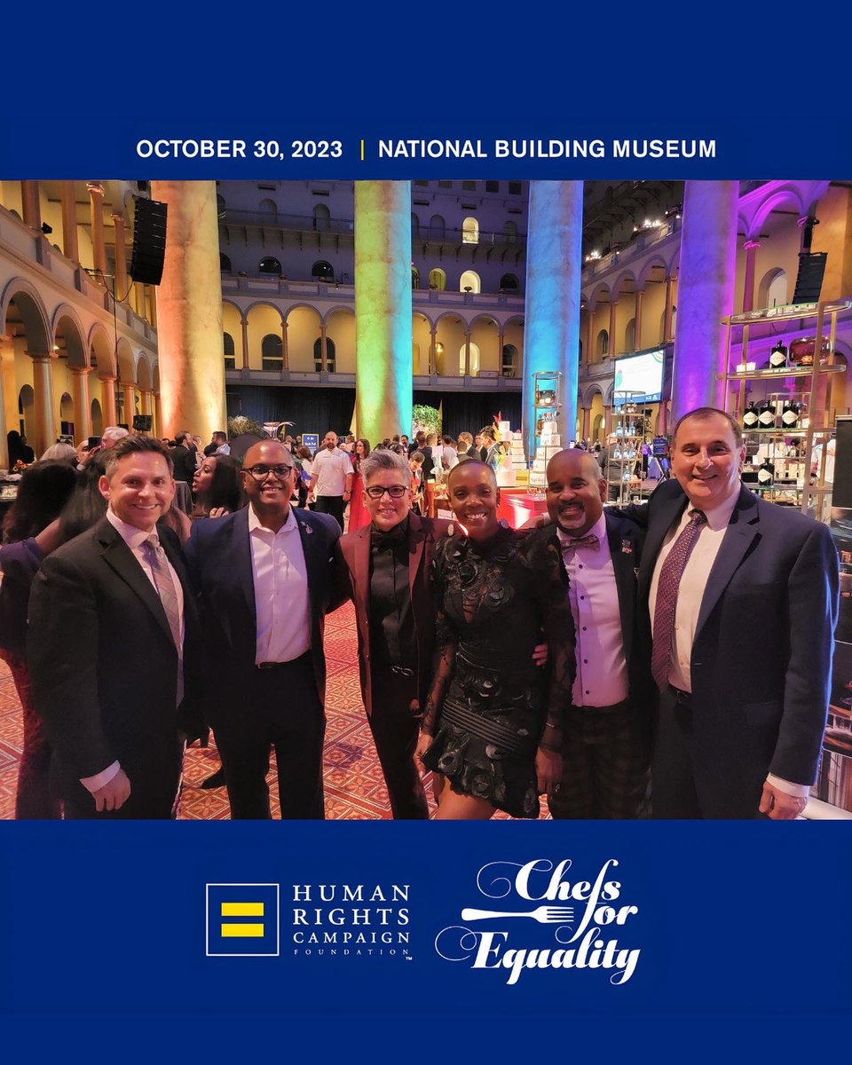 jbbayton's tweet photo. Loved it! Loved it! Loved it! The @hrc 10th Annual #chefsforequality was absolutely amazing! There were over 200+ acclaimed chefs, goody bags, champagne & caviar lounge, and more! 🥰. Definitely count me in for 2024! #hrc #lgbtq https://t.co/M0IG8pM05p