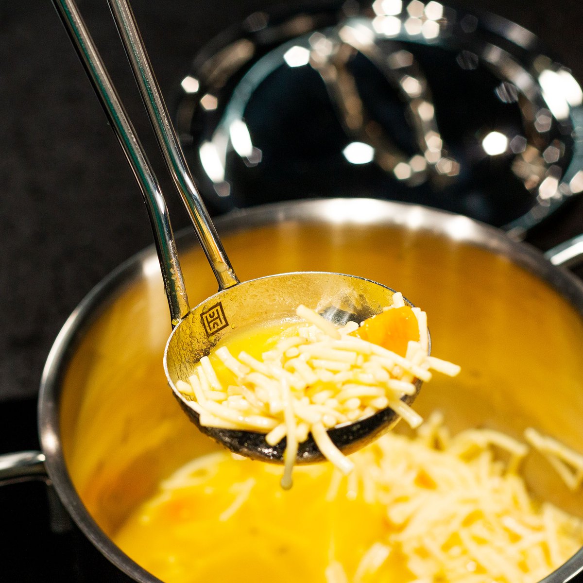 hutchkitchen's tweet photo. 📷~Small in Size, Huge in Taste! Experience the magic of our small soup ladle~
HUTCH® Soup Ladle With Bowed Wire Handle
Shop with us: https://t.co/ovpc9djnq4
#soupladle #chopper #wirefruitbasket #drinkware #saladspinner #shopping #nutmeggrater #cheeseslicer #shears 
#kitchenware https://t.co/mIxCu6DRrn