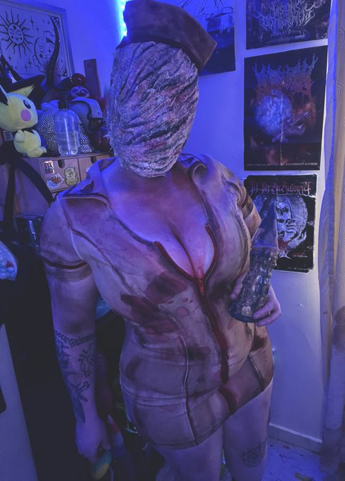 I made some Silent Hill porn today, happy halloween🎃👻 https://t.co/7VTnWESfcE<a href="/tag/mvsales"class="tags"><span>#mvsales</span></a>