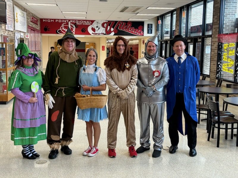 And we have found Oz and had a lot of ⁦<a href="/HPRwildcats/">High Point Regional High School</a>⁩ fun today! ⁦<a href="/becky_sarno/">Becky Sarno</a>⁩ ⁦<a href="/jacq_mccarthy/">Jacqueline McCarthy</a>⁩ ⁦<a href="/HighPointSTEM/">Brian Drelick</a>⁩ ⁦<a href="/HPRAthletics/">High Point Regional Athletics</a>⁩ #Wildcatpride