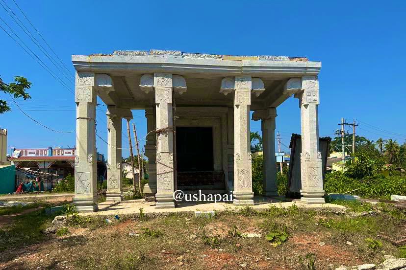 DegulaDarshana:1115
#GaneshaTemple  #Vignasanthe  #Tumkur 
This ancient looking Ganesha murthy is housed in a newly constructed abode. Some parts of the deity are damaged yet he looks majestic 
<a href="/punarutthana/">भारत पुनरुत्थान - श्रीराम श्रीकृष्ण #शिवशक्ती</a> <a href="/manipalblog/">ManipalBlog</a>