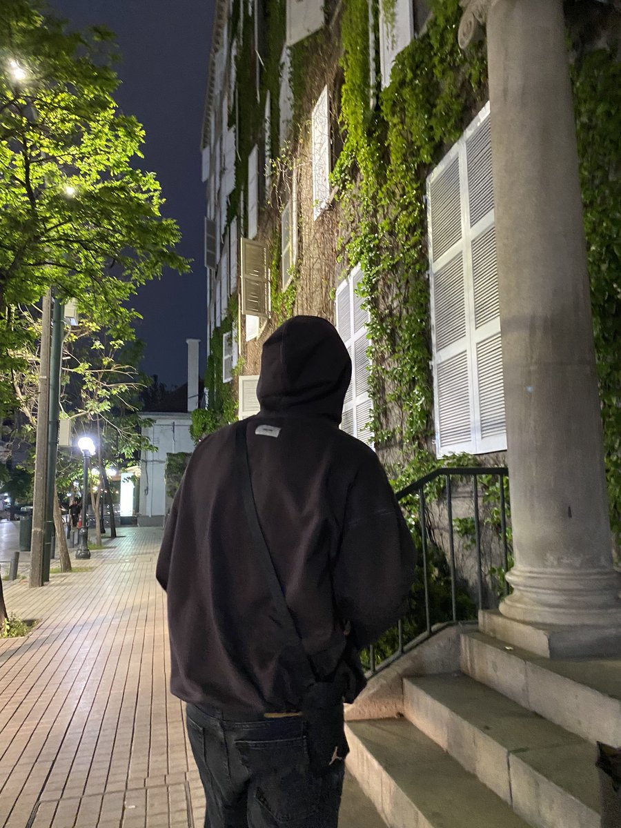 ya que soy horrible y no hay clips q pueda subir, adjunto fotos mias👍🏻👍🏻