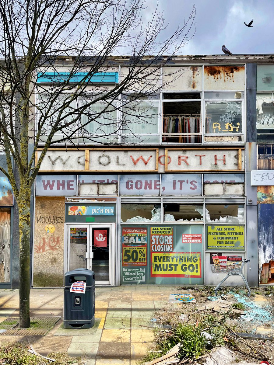 ‘Everything Must Go!’ Fond memories of this high street icon. You could buy pick ‘n’ mix, records, clothes, board games and so much more all under one roof #Woolworths #Shopfronts #UrbanDecay #Urbex #UrbanArt #UrbanPhotography #UrbanLandscape #UKPhotography @GrimArtGroup