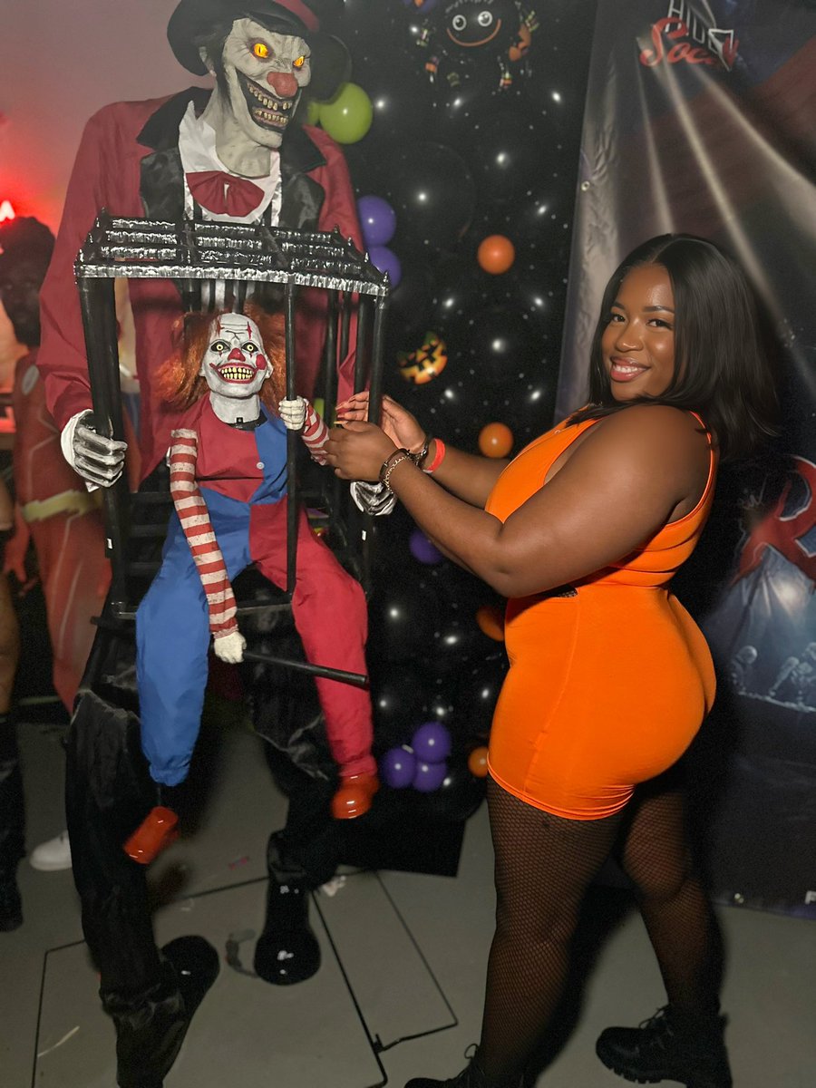 Bubbla_Vanz's tweet photo. πππ
#Halloween #SquadMix&Match https://t.co/aSlyVgjfR0