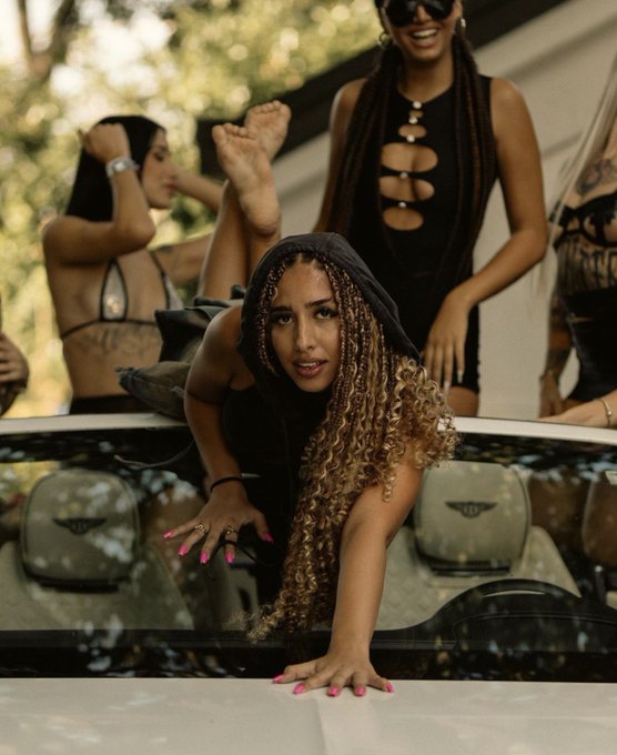 Hola papi! #feetlovers https://t.co/FAaMhxfrro<a href="/tag/feetlovers"class="tags">#feetlovers</a>