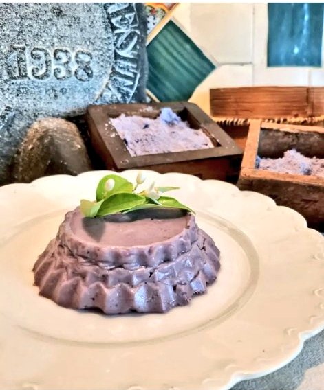 priesca1's tweet photo. El excelso #Punche de #TodosSantos de la angelical #Puebla, el refinado postre de platón de maíz azul de reciente cosecha, que desde el S. XVIII deleita paladares locales y foráneos
#Priesca #delFogonalaBoca
9 poniente 102 A #centro #Puebla #México
Receta Familia Ramírez Priesca https://t.co/mhl2dFW82i