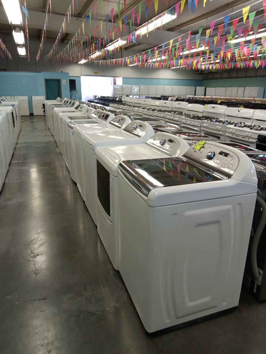 At American Home Appliances, we offer used appliances that are still in great condition. Call us at (859) 903-7346 today. 
 
#UsedAppliances bit.ly/3WBKsUa