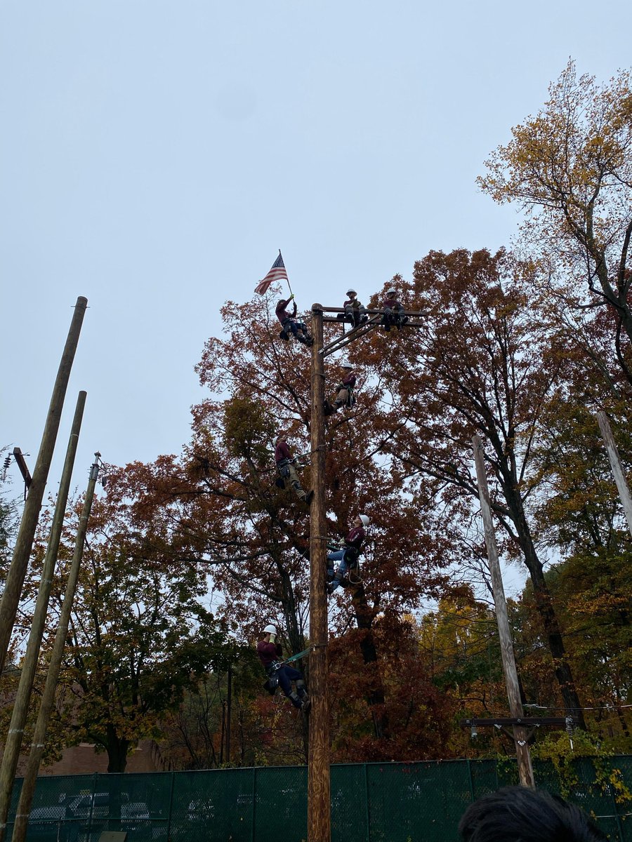 UnitedIllum's tweet photo. Congratulations to the 7 newest members of #TeamUI, who graduated from the intensive 5-week Overhead Line School. Graduates showed off their new skills for their families &amp; friends before receiving their Certificates of Completion from our  team. We can't wait to see what's next! https://t.co/WnHspQ8TP1