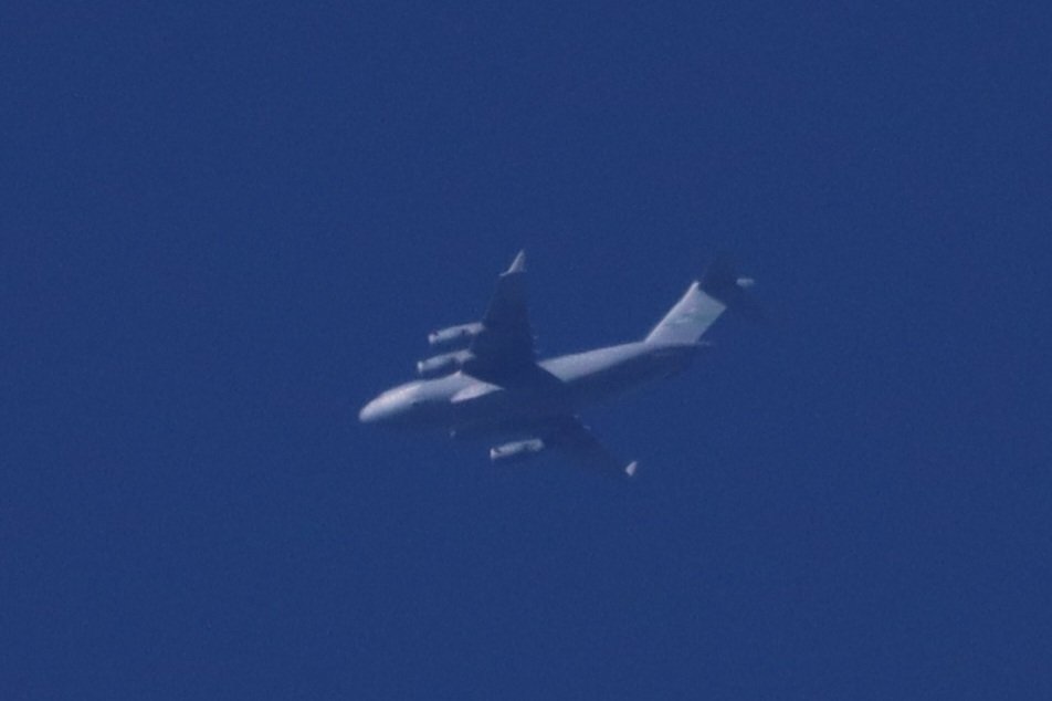 aviationarchive's tweet photo. C-17 giving me a looksy.
#RCH796
#AE117D
021111 https://t.co/pBGCkz7w3b