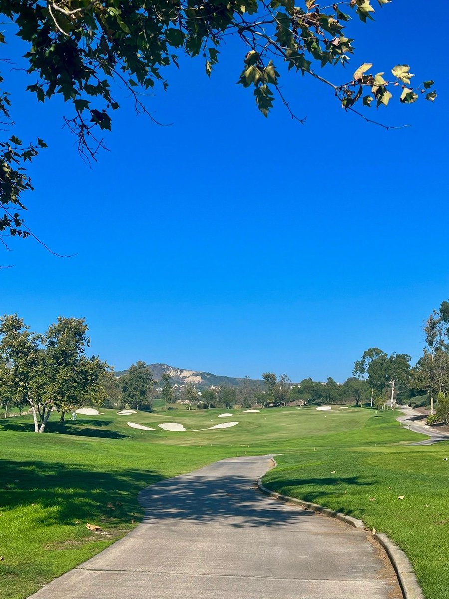 arrapot18's tweet image. It's a sunny day for golf #Los Angeles #golf