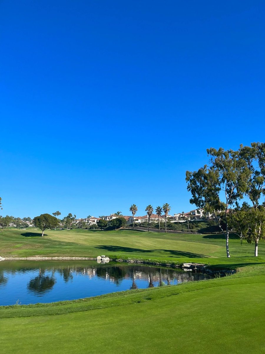 arrapot18's tweet image. It's a sunny day for golf #Los Angeles #golf