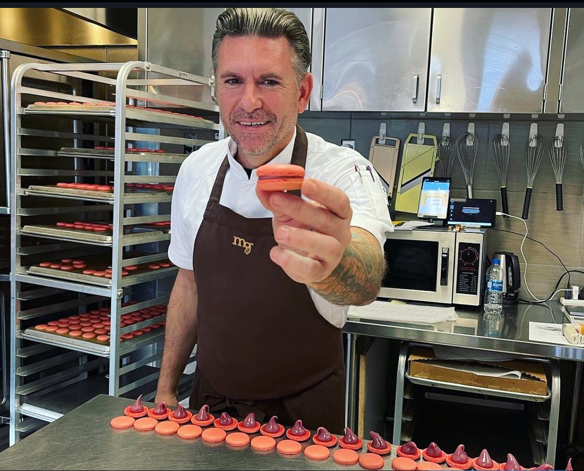 mgillet151's tweet image. #frenchmacaron #Frenchmacaronclass @mgpatisserieandcafe @elonmusk