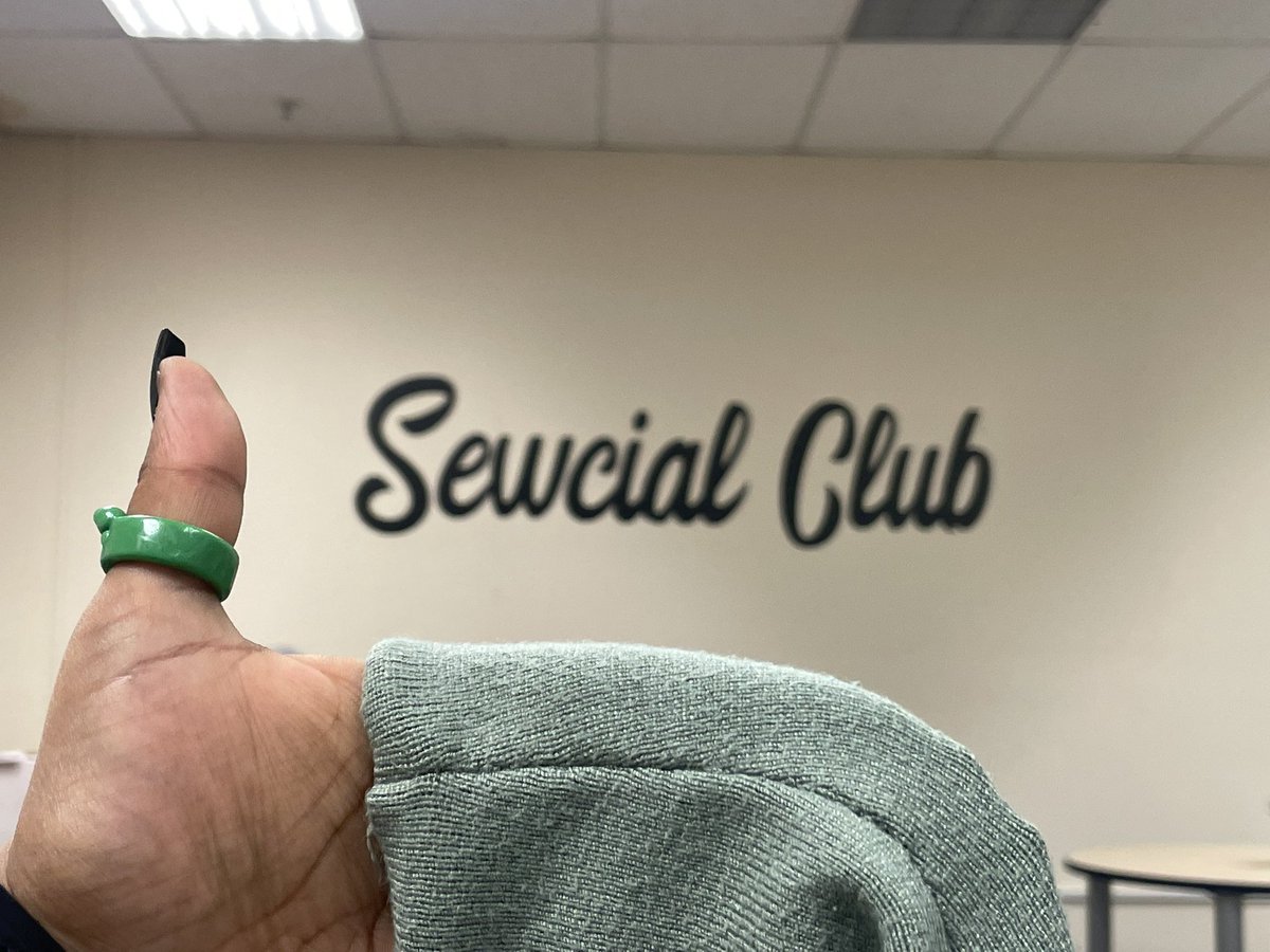 Earlier I visited <a href="/CroydonReUse/">CroydonReUse</a> Repair Cafe’s Sewcial Club where I mended a ripped sleeve

Fast fashion is responsible for ~10% of global emissions so repairing clothes is important

Check out the workshops offered at the Repair Cafe. Save money &amp; waste!

eventbrite.com/o/42112245563