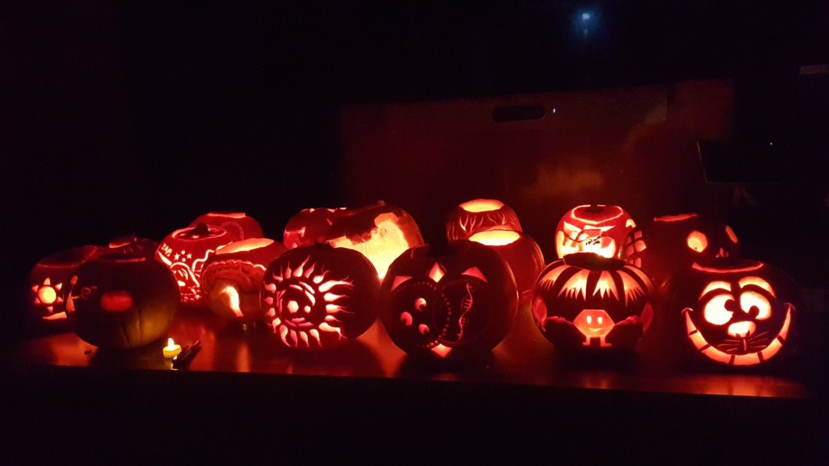 JZhangLab's tweet image. Joint group pumpkin carving fun with the Lee lab. Happy Halloween! @ChemCambridge @SteveTheChemist