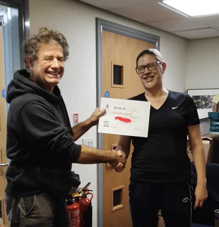 IMAS_sport4all's tweet photo. Delighted that our four absolutely brilliant @UniofBradford Physiotherapy students were presented with their @KINBALLUKREAL Leadership Certificates today by โCheap-Shot Docโ @purmj
Great work #TeamPhysio #Inclusion #BuildingABetterWorld https://t.co/dZY9c1IKPq