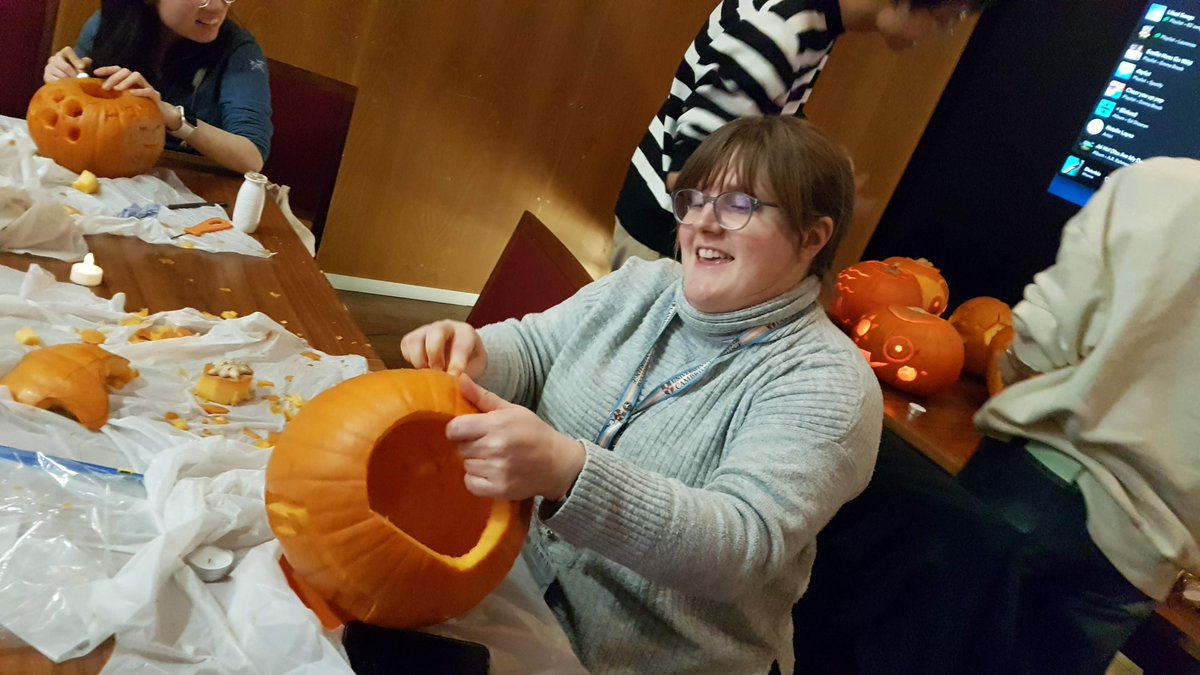 JZhangLab's tweet image. Joint group pumpkin carving fun with the Lee lab. Happy Halloween! @ChemCambridge @SteveTheChemist