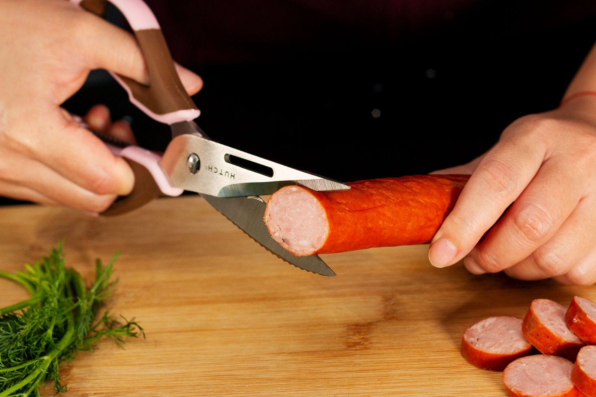 hutchkitchen's tweet photo. ~✂️Sharp and Versatile: Your Kitchen's Best Friend.~
HUTCH® Stainless Steel Multi-Purpose Kitchen Shears
Shop with us: https://t.co/ovpc9diPAw
#shears #cheeseslicer #soupladle #chopper #wirefruitbasket #drinkware #saladspinner #shopping #nutmeggrater https://t.co/VzjZEmY0GY