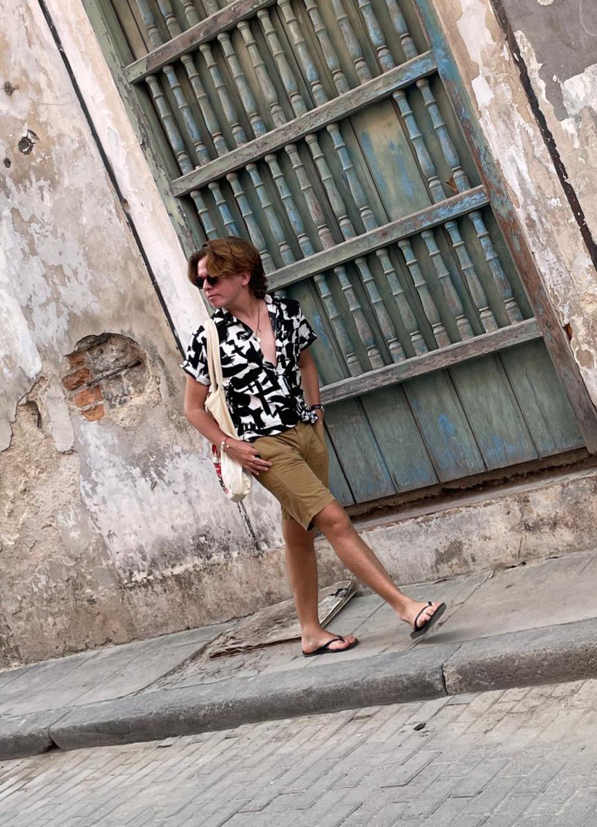 🇨🇺 @juliomadariagaa paz y estilo desde Cuba 🇨🇺 

Camisas para hombre disponibles con envío a todo el país
#HechoDePaz