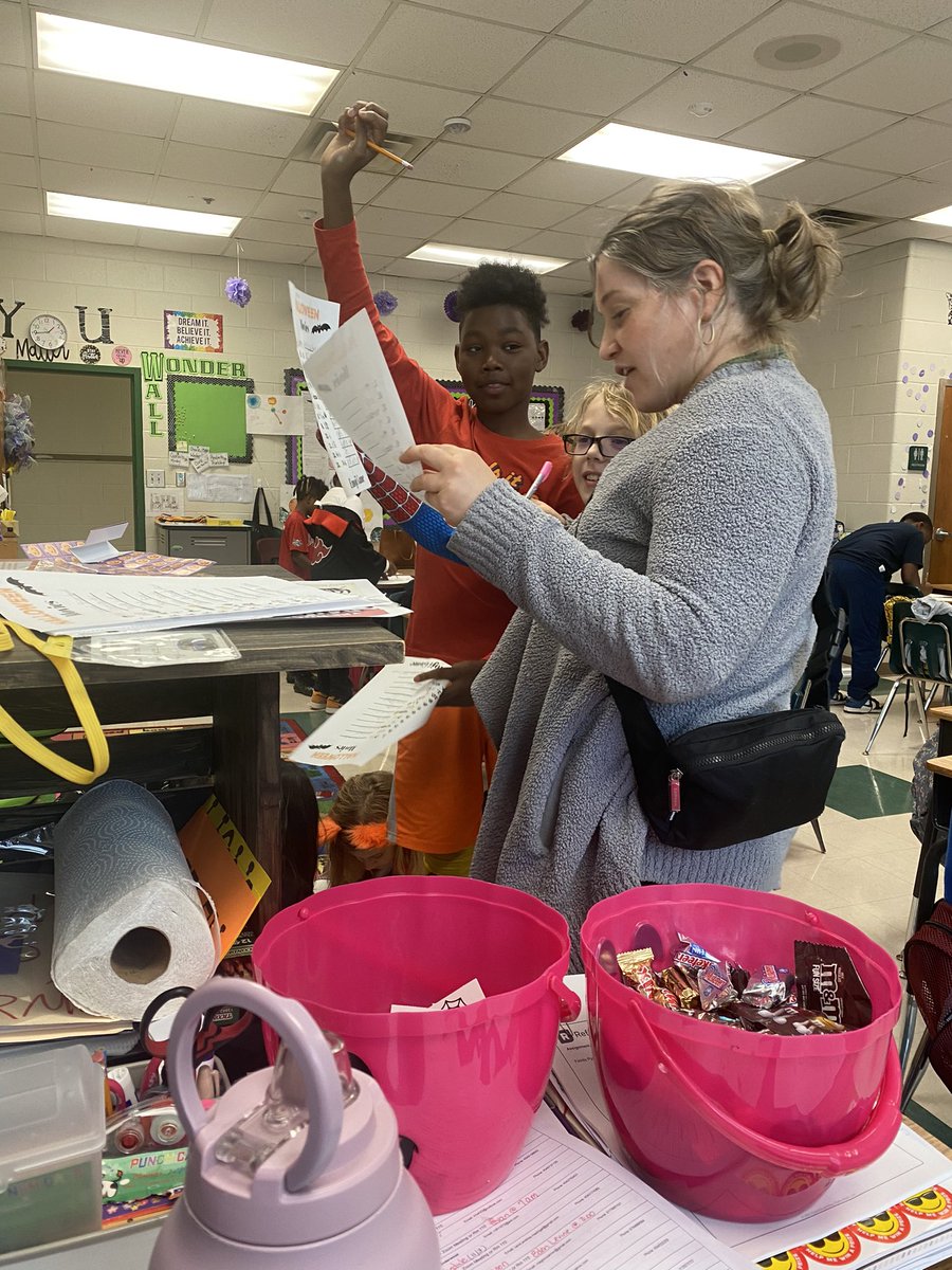 Ms. L Baker (@dtmatheducator) on Twitter photo Our parents <a href="/parksideaps/">Parkside Elementary</a> are the bestβΌοΈThank you Ms. Dahl for your time today in our class. Our parents <a href="/parksideaps/">Parkside Elementary</a> are the bestβΌοΈThank you Ms. Dahl for your time today in our class.