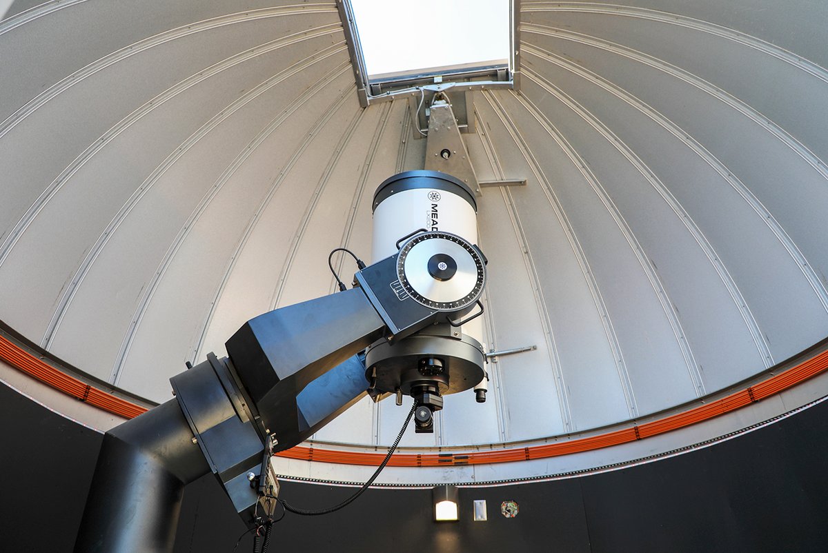 Great day for the official ribbon-cutting ceremony at the UTA Observatory; thanks to COS Dean Morteza Khaledi for doing the honors! The Observatory is a fantastic resource for astronomy and astrophysics students at UTA as well as a superb outreach tool.
#MaverickScience