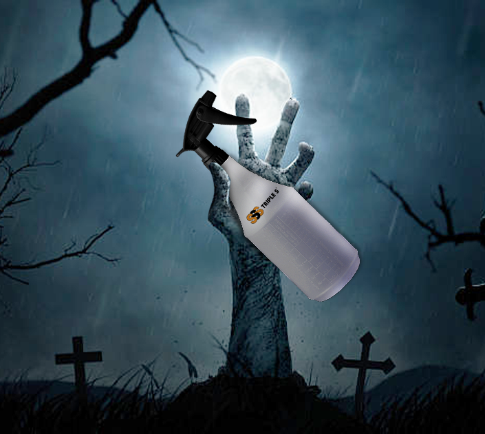 SSSTriple_S's tweet photo. Happy Halloween👻🎃 Although zombies and vampires can be scary, there is nothing we fear more than not following proper cleaning procedures! https://t.co/2ycvkdJfCa