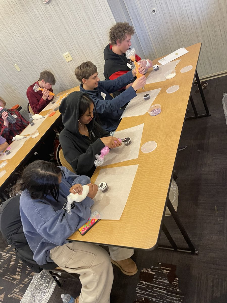 Rogers High School Culinary Arts tweet media